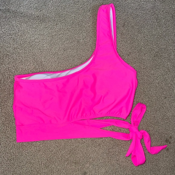 One-shoulder bikini top. - Picture 2 of 2